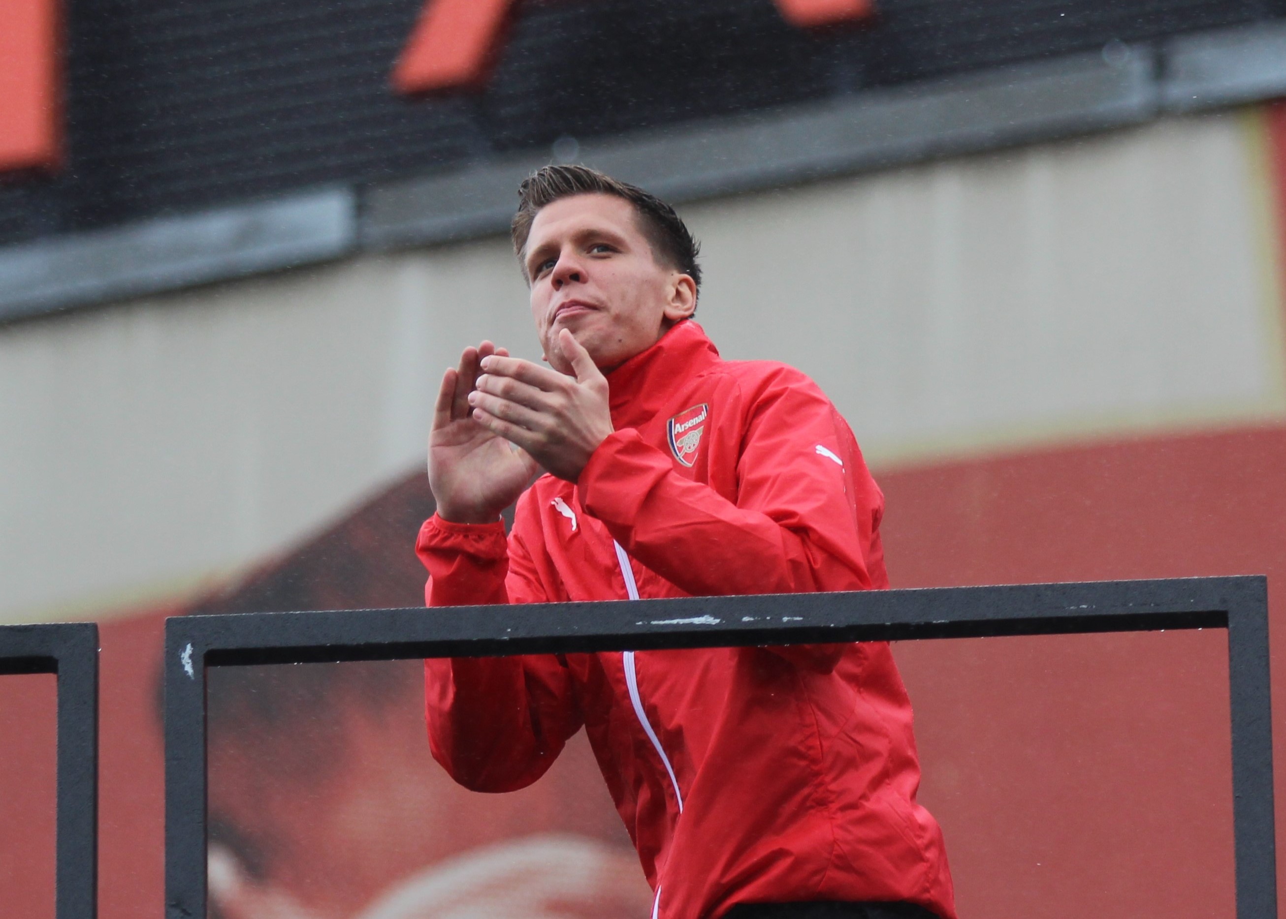 W rękawicach przez świat